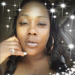 Meet your Posher, Deandra